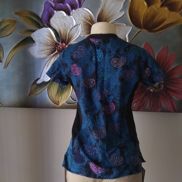 Scrub top - Picture 2 of 4